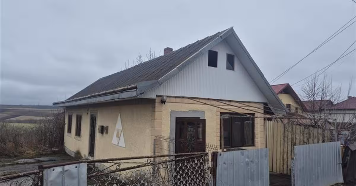 Casă individuală de vânzare cu 2 camere în Moara Nica