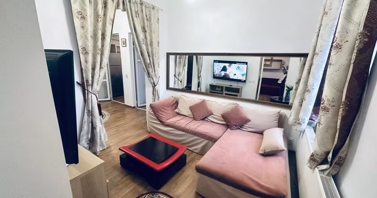 Apartament de vânzare cu 3 camere în zona P-ța Ovidiu, Constanța