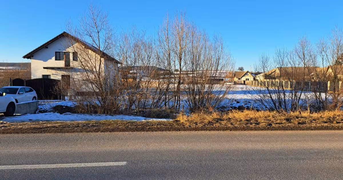 Teren Construcții intravilan de vânzare de 1000 mp, în Podu Oltului