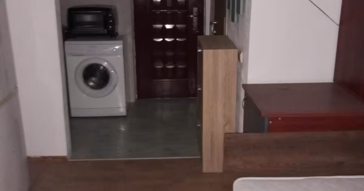 Garsonieră de vânzare în zona Triaj, Brașov