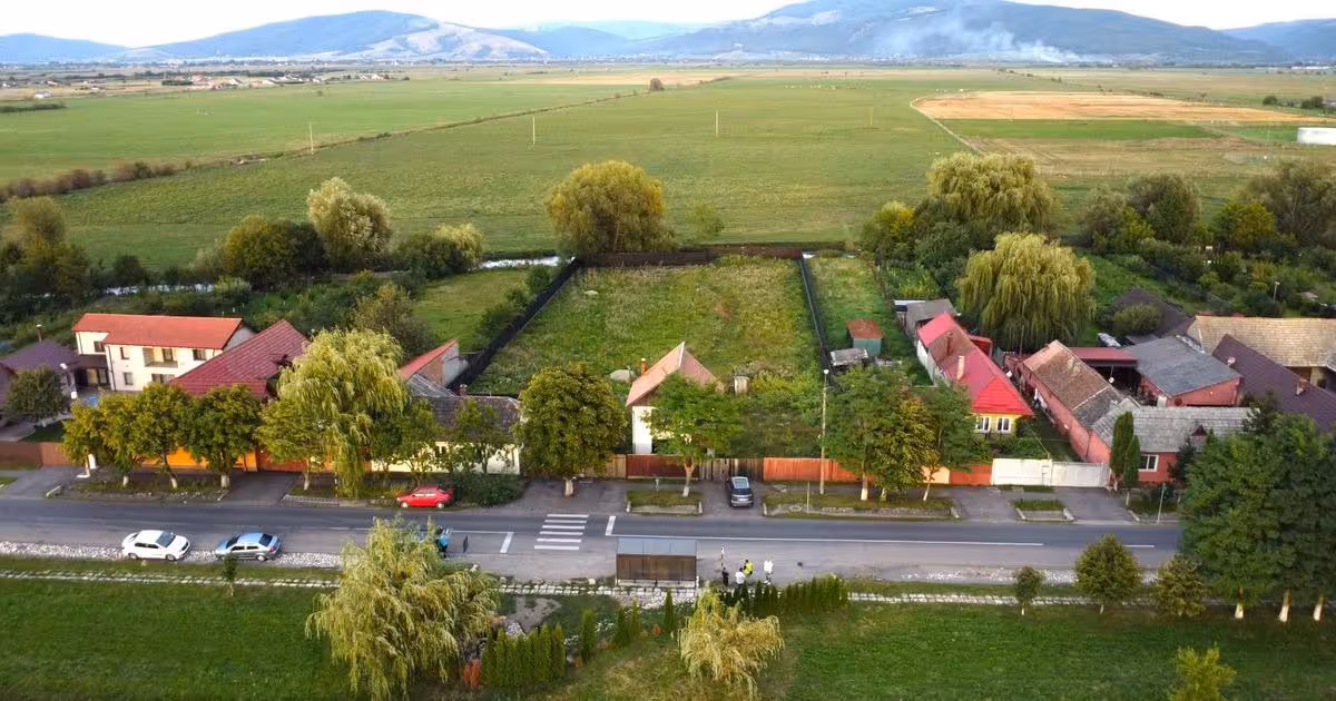 Casă individuală de vânzare cu 2 camere în Prejmer
