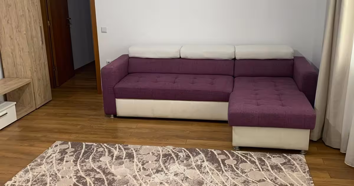 Apartament de vânzare cu 2 camere în zona Tractorul, Brașov