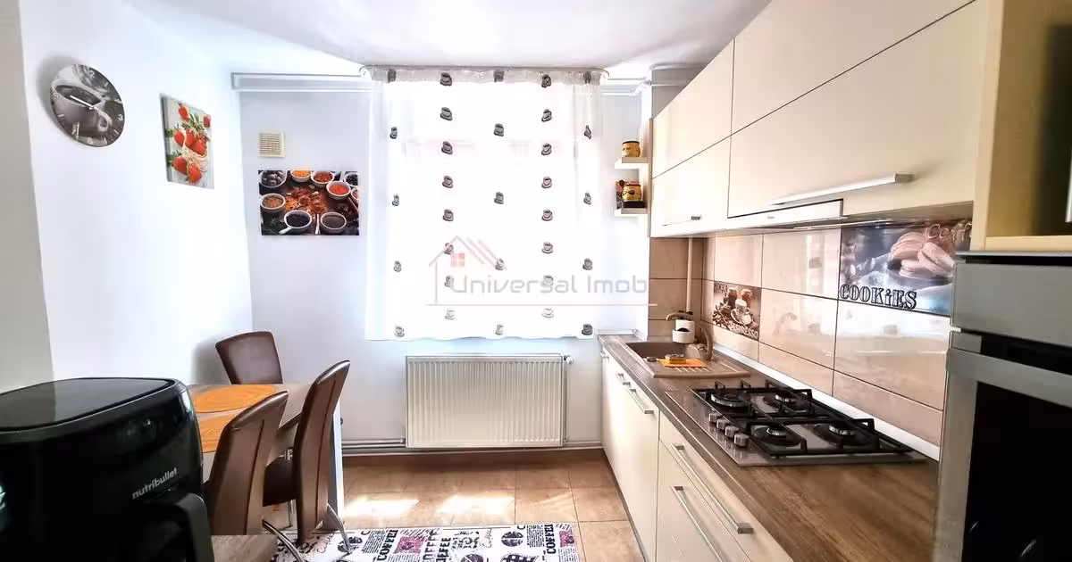 Apartament de vânzare cu 4 camere, mobilat în zona Mănăștur, Cluj-Napoca