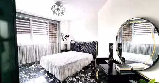 Apartament Florești