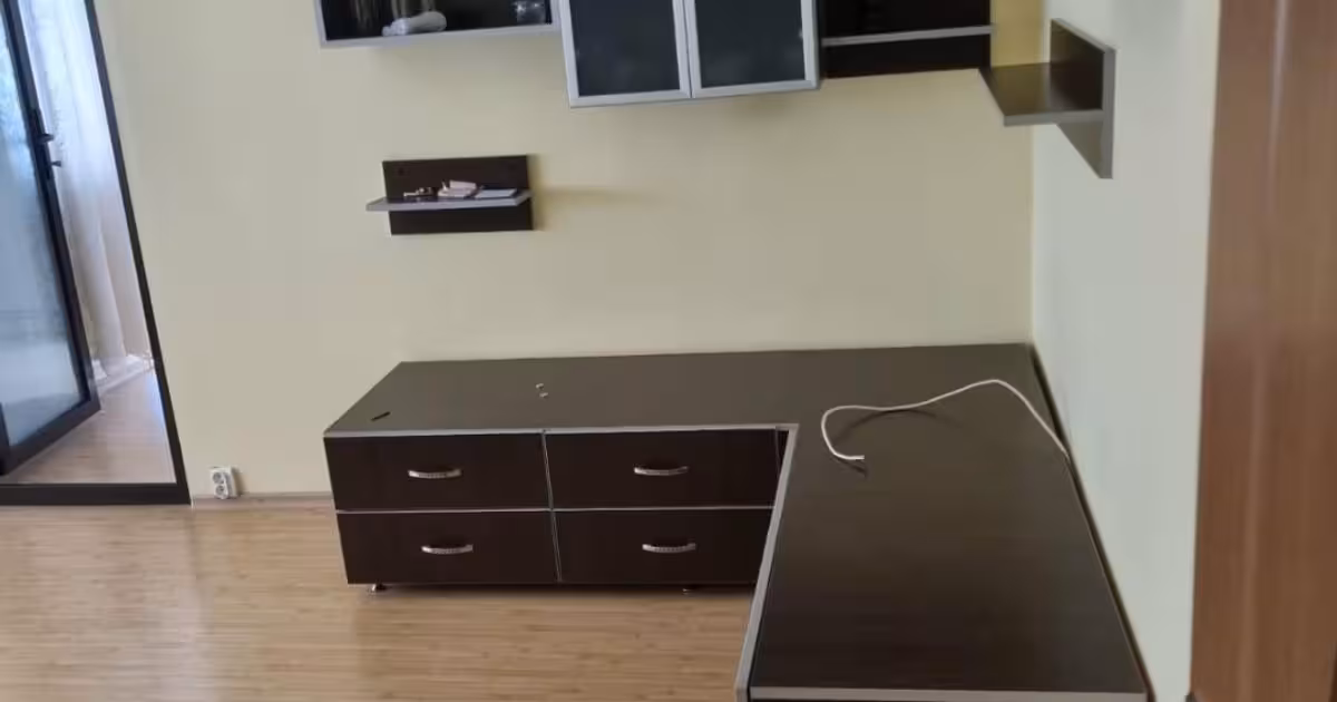 Apartament de vânzare cu 3 camere în Năvodari