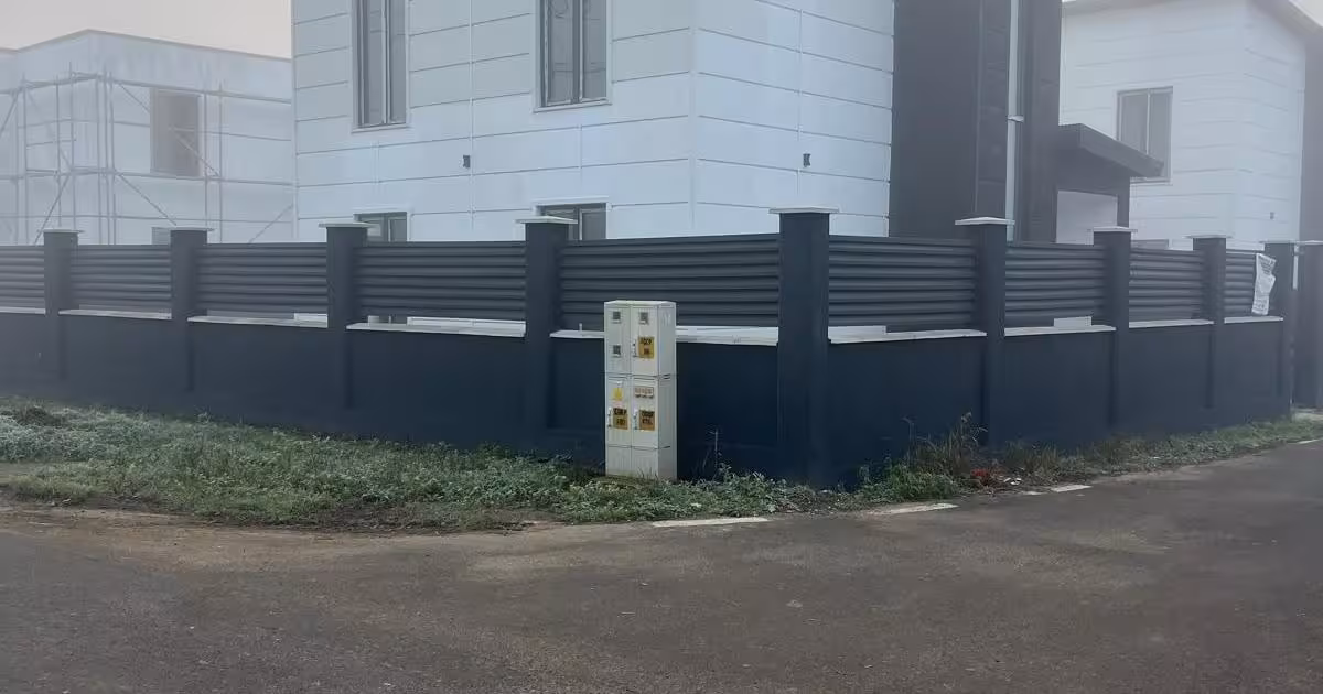 Casă individuală de vânzare cu 5 camere în Poiana