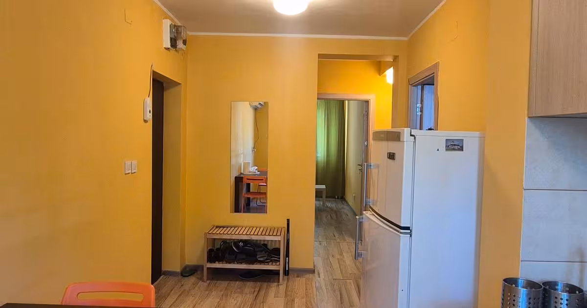 Apartament de vânzare cu 3 camere în zona Tomis Nord, Constanța
