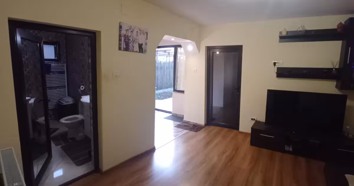 Casă de vânzare cu 3 camere în Lumina