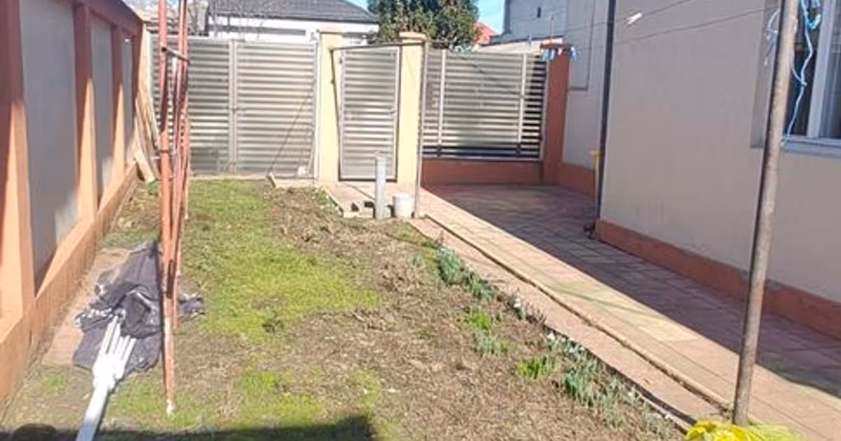 Casă individuală de vânzare cu 3 camere, mobilată în zona Tomis II, Constanța