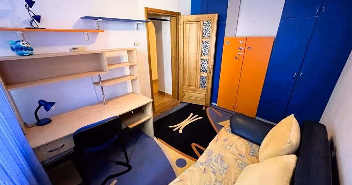 Apartament de vânzare cu 3 camere în zona Spitalului, Tulcea