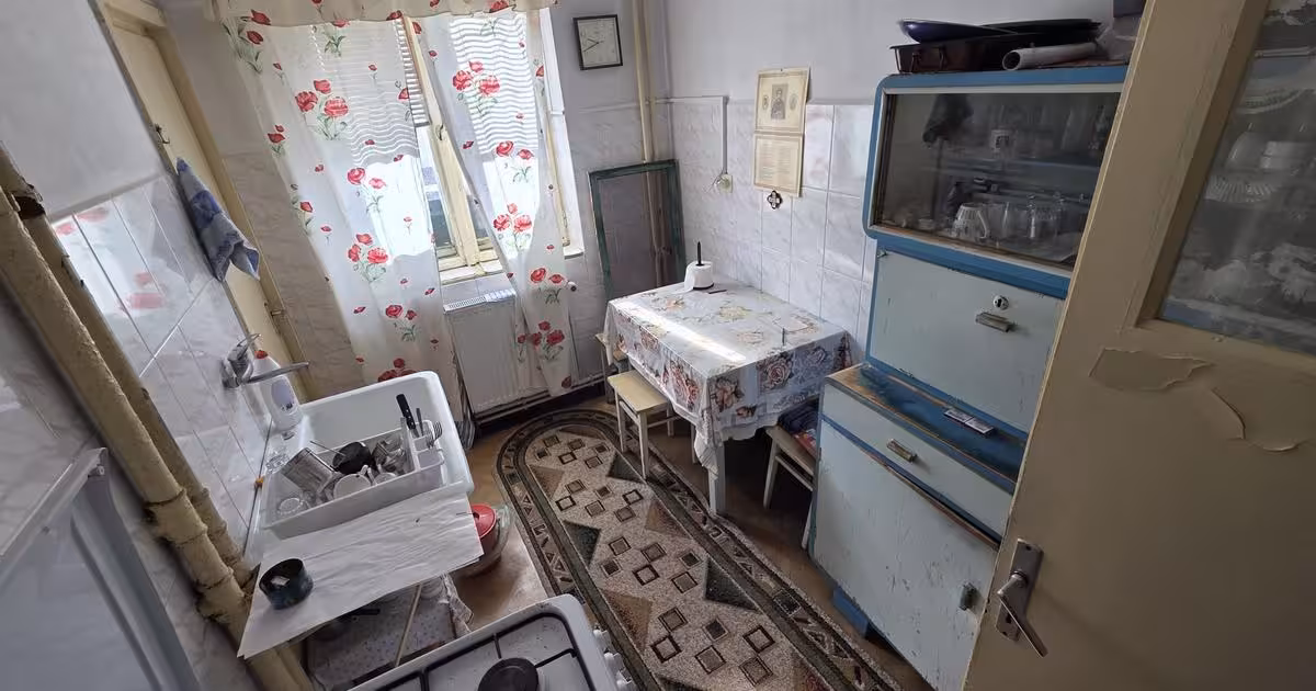 Apartament de vânzare cu 3 camere în zona Central, Tulcea