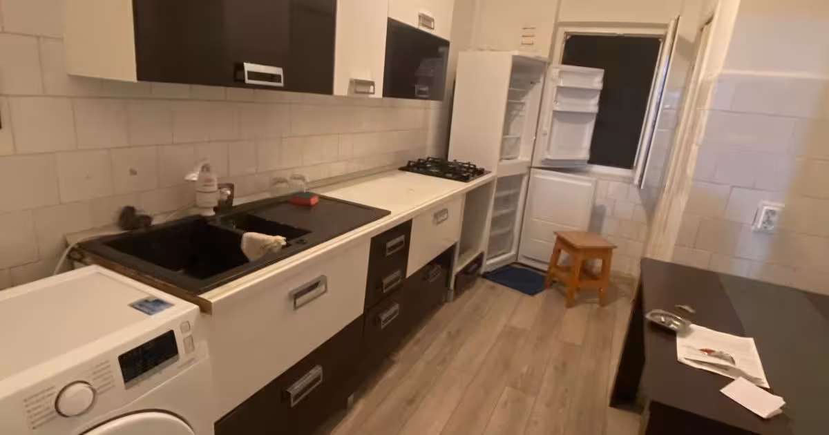 Apartament de vânzare cu 3 camere în zona Babadag, Tulcea
