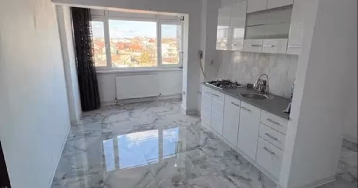 Apartament de vânzare cu 3 camere în zona Piața Nouă, Tulcea