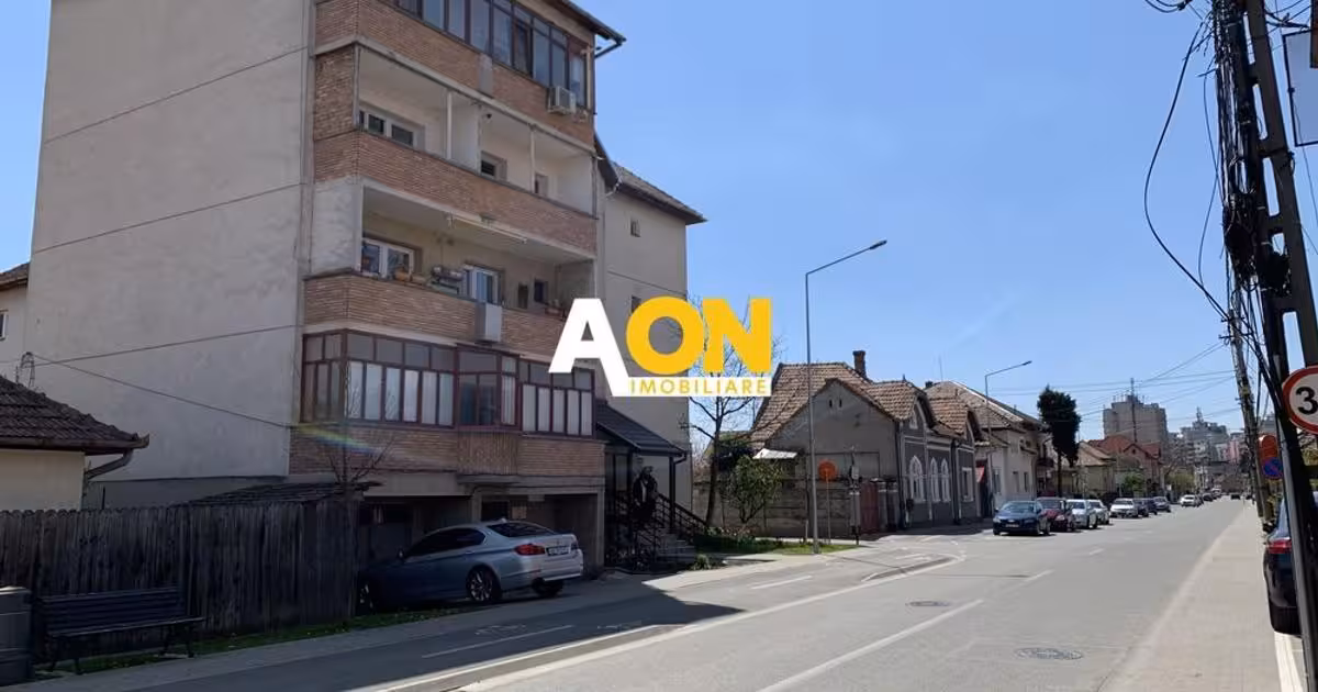 Apartament de vânzare cu 3 camere în zona Cetate, Alba Iulia