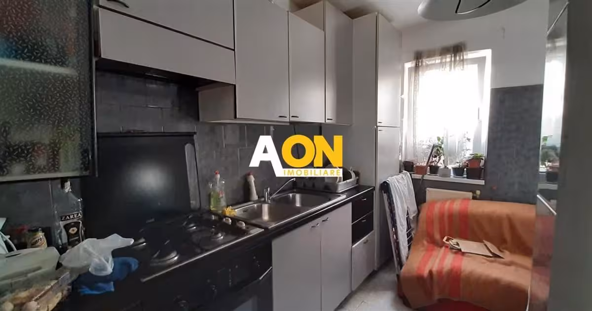 Apartament de vânzare cu 3 camere în zona Cetate, Alba Iulia
