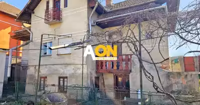 Casă Central