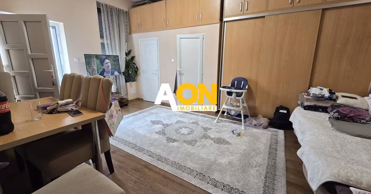 Apartament de vânzare cu 2 camere în zona Central, Alba Iulia