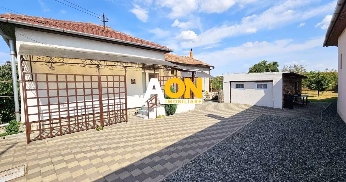 Casă individuală de vânzare cu 4 camere, mobilată în zona Central, Alba Iulia