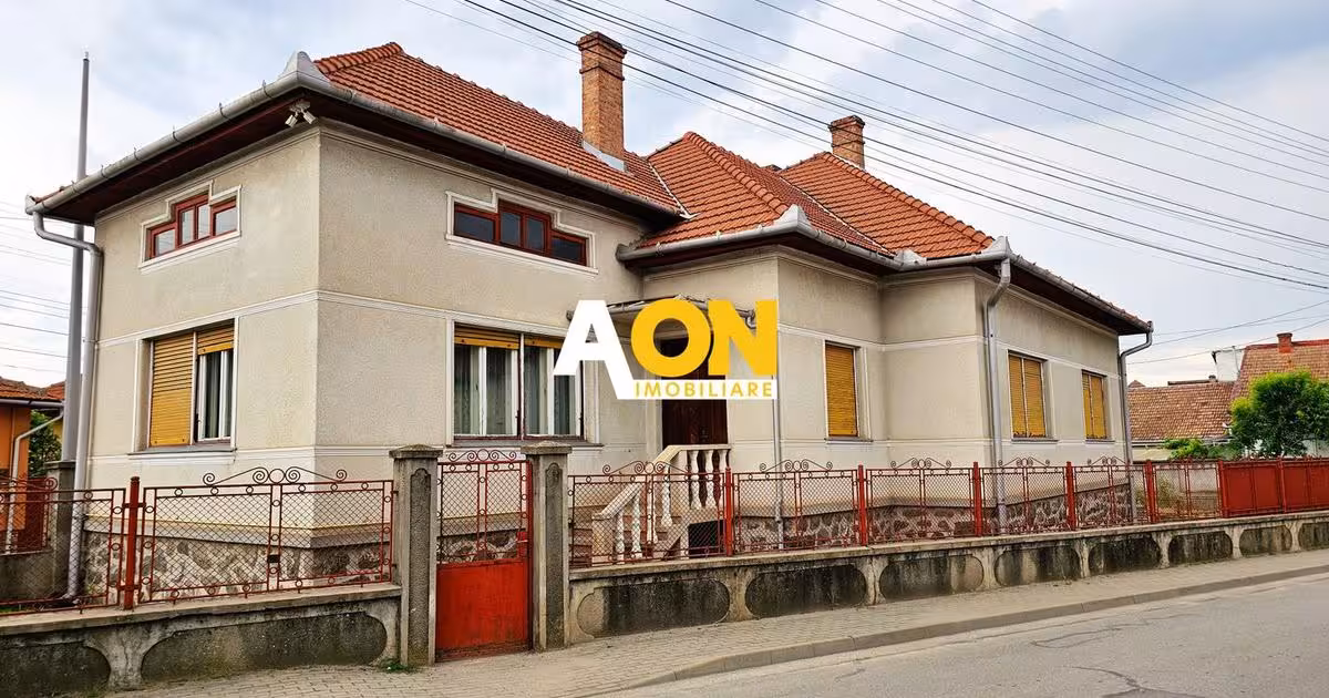 Casă individuală de vânzare cu 4 camere în zona Central, Alba Iulia