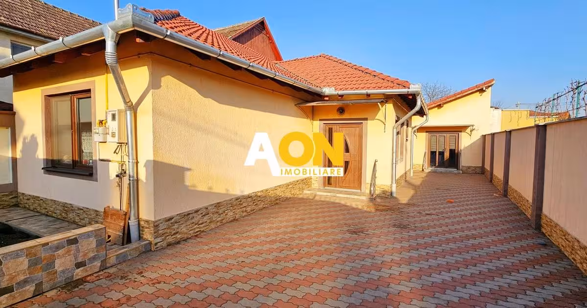 Casă individuală de vânzare cu 4 camere, mobilată în zona Central, Alba Iulia