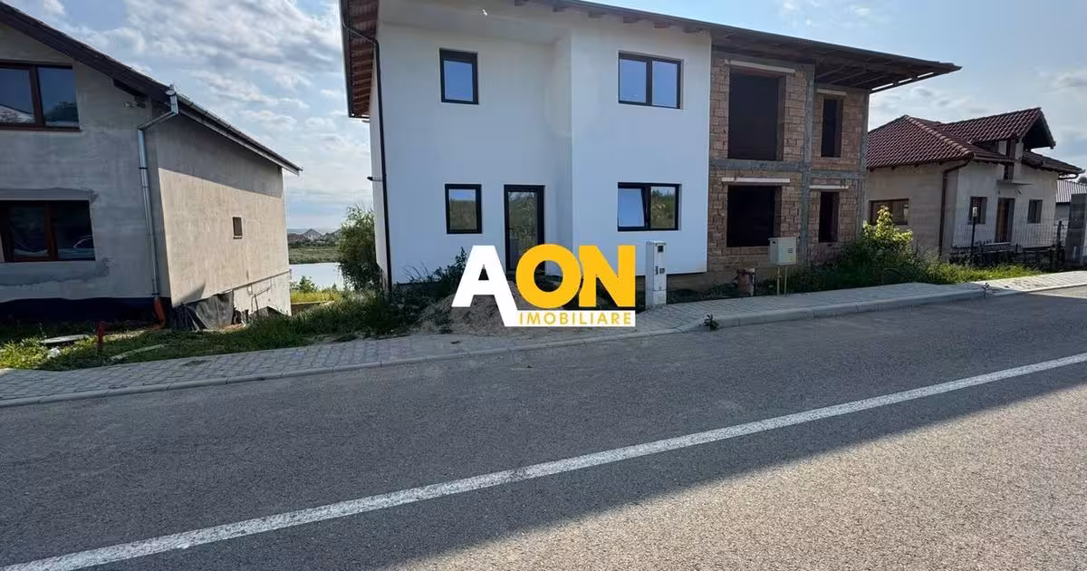 Apartament de vânzare cu 3 camere în Blaj
