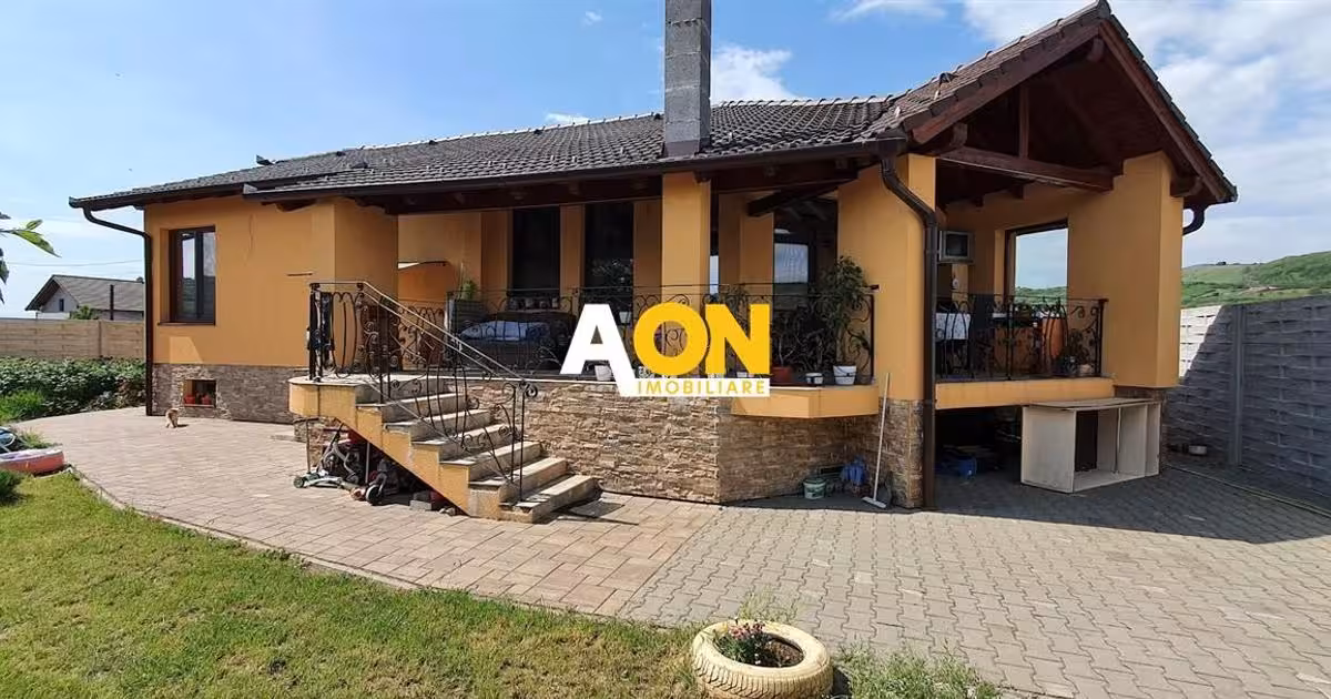 Casă individuală de vânzare cu 6 camere, mobilată în Șard