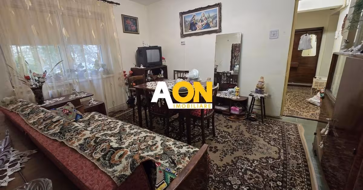 Apartament de vânzare cu 3 camere în zona Cetate, Alba Iulia