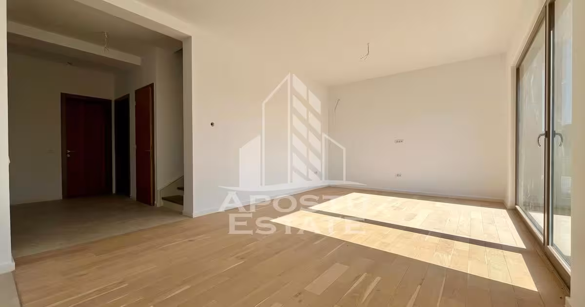 Duplex de vânzare cu 4 camere în Dumbrăvița