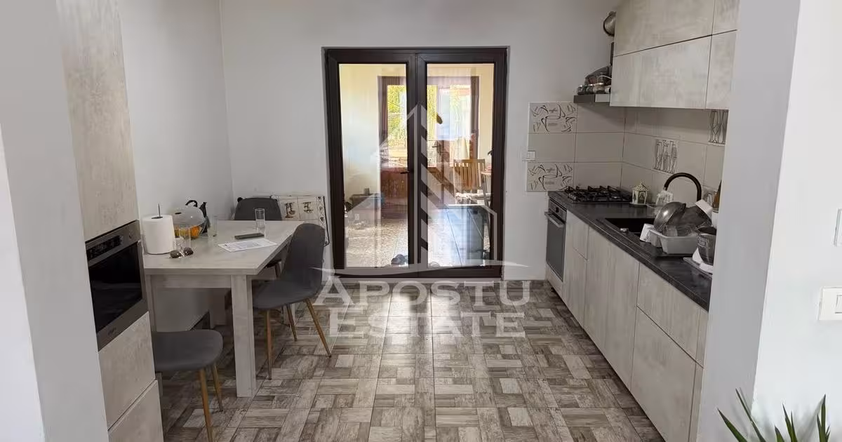 Casă individuală de vânzare cu 4 camere, mobilată în Urseni