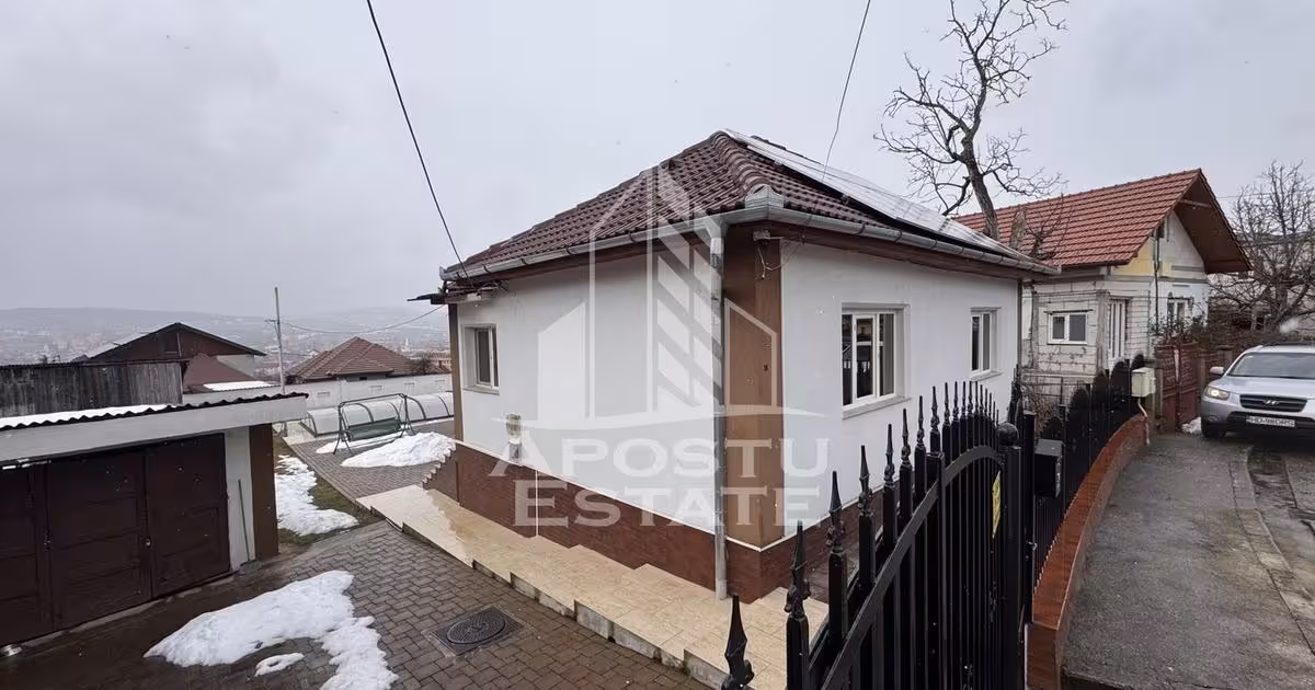 Casă individuală de vânzare cu 3 camere, mobilată în Hunedoara