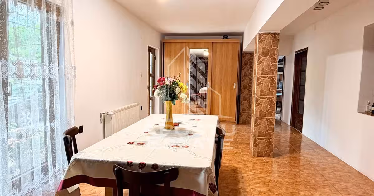 Casă individuală de vânzare cu 5 camere în Beregsău Mare