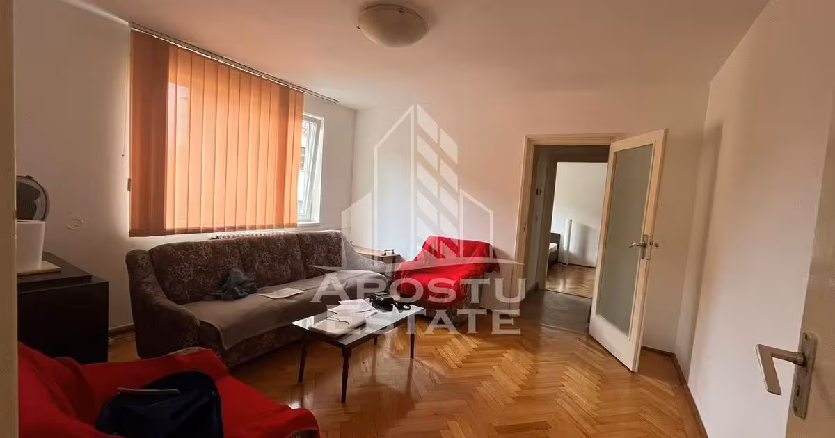 Apartament de vânzare cu 3 camere, mobilat în zona Central, Timișoara