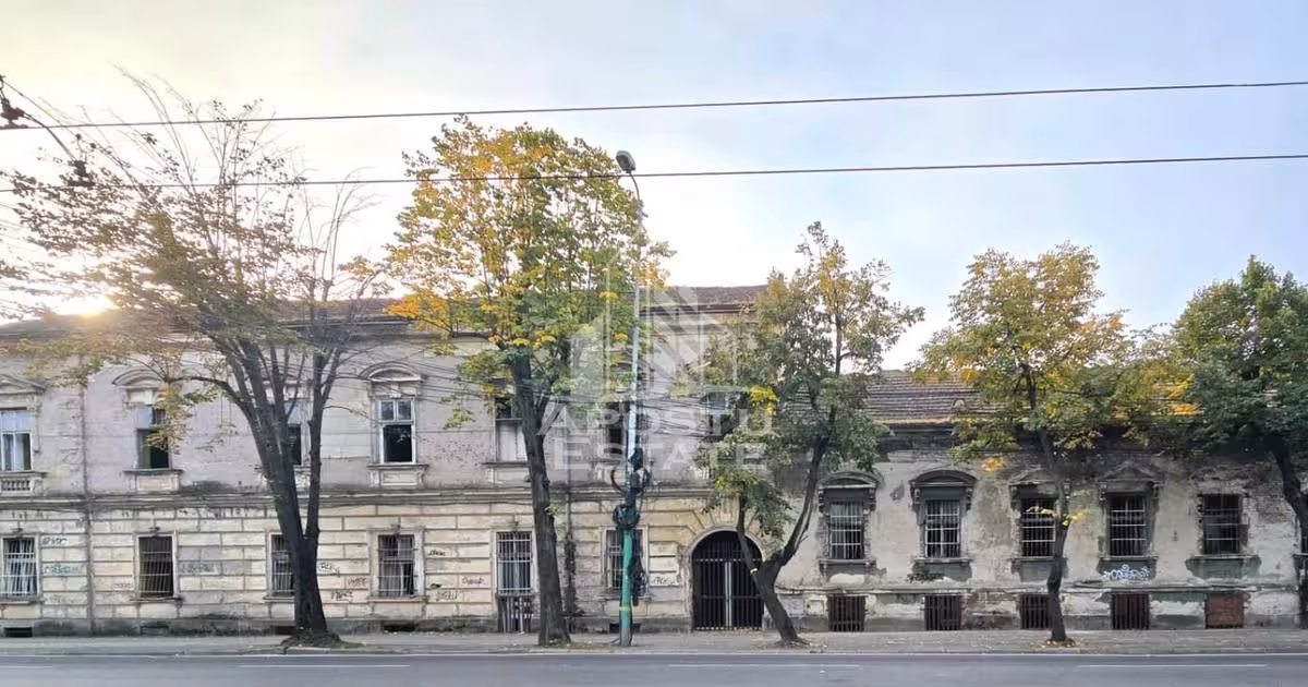 Casă individuală de vânzare cu 55 camere în zona Semicentral, Timișoara