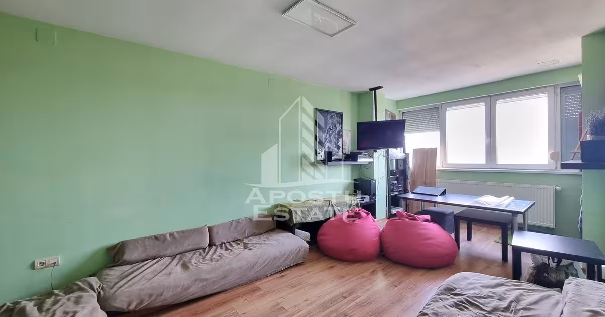Apartament de vânzare cu 3 camere în zona Cetății, Timișoara
