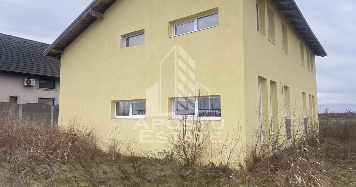 Casă de vânzare cu 4 camere în Moșnița Veche