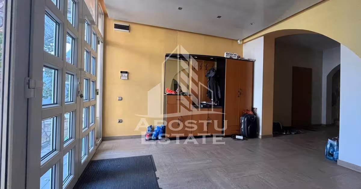 Casă individuală de vânzare cu 4 camere, mobilată în zona Girocului, Timișoara