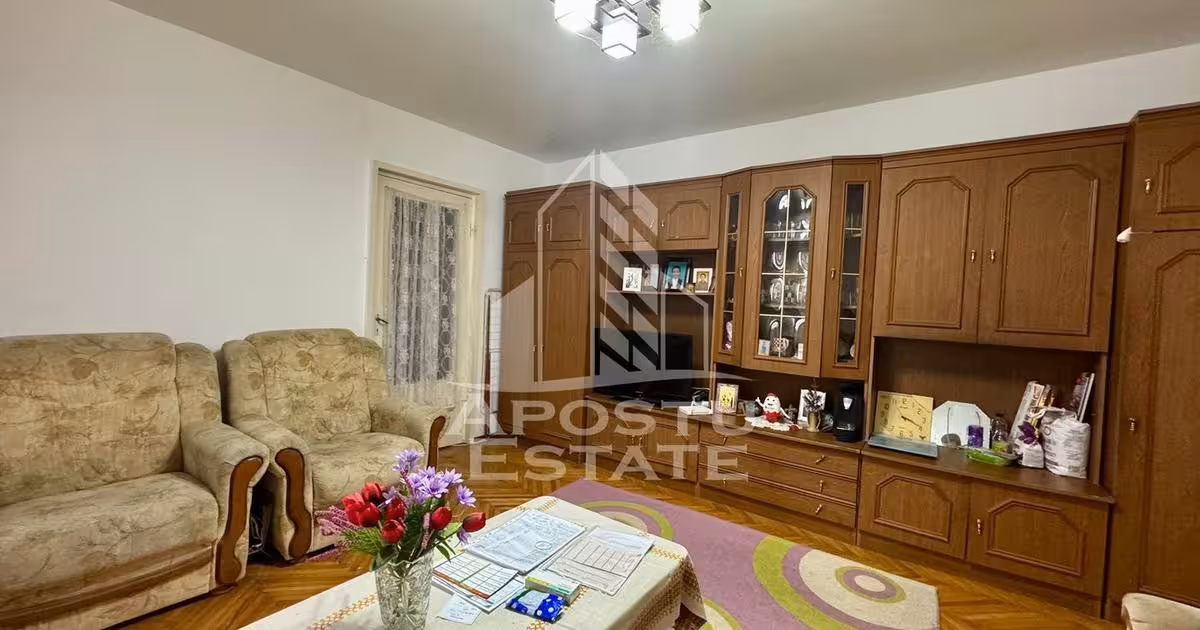 Apartament de vânzare cu 2 camere, mobilat în zona Lipovei, Timișoara