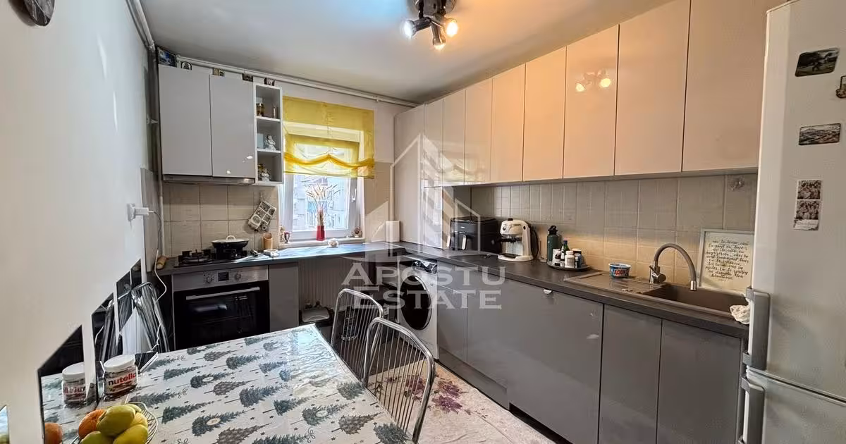 Apartament de vânzare cu 2 camere, mobilat în zona Lugojului, Timișoara