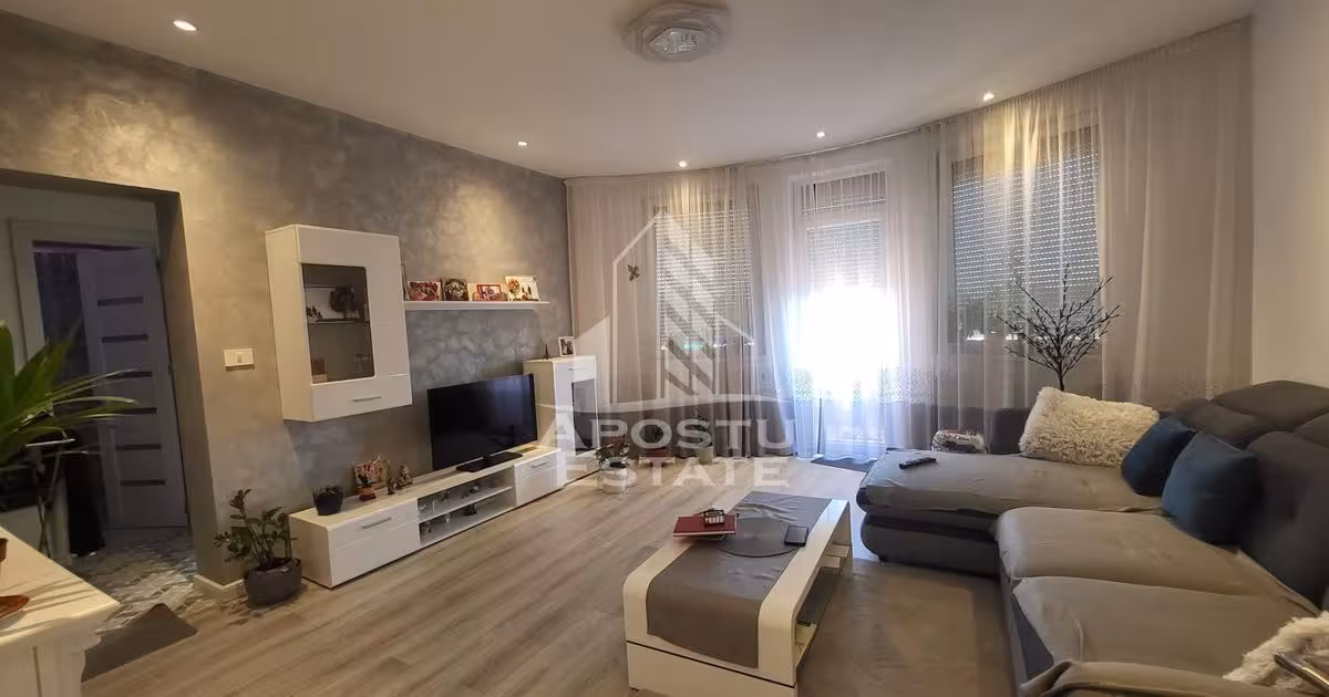 Apartament de vânzare cu 3 camere, mobilat în zona Girocului, Timișoara