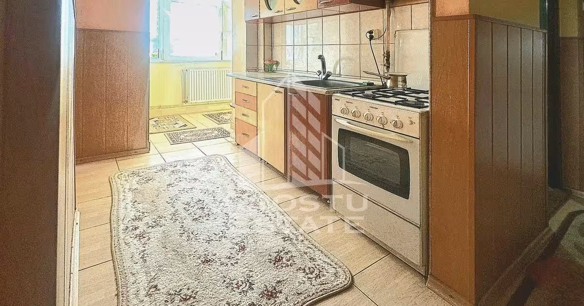 Apartament de vânzare cu 2 camere, mobilat în zona Dacia, Deva