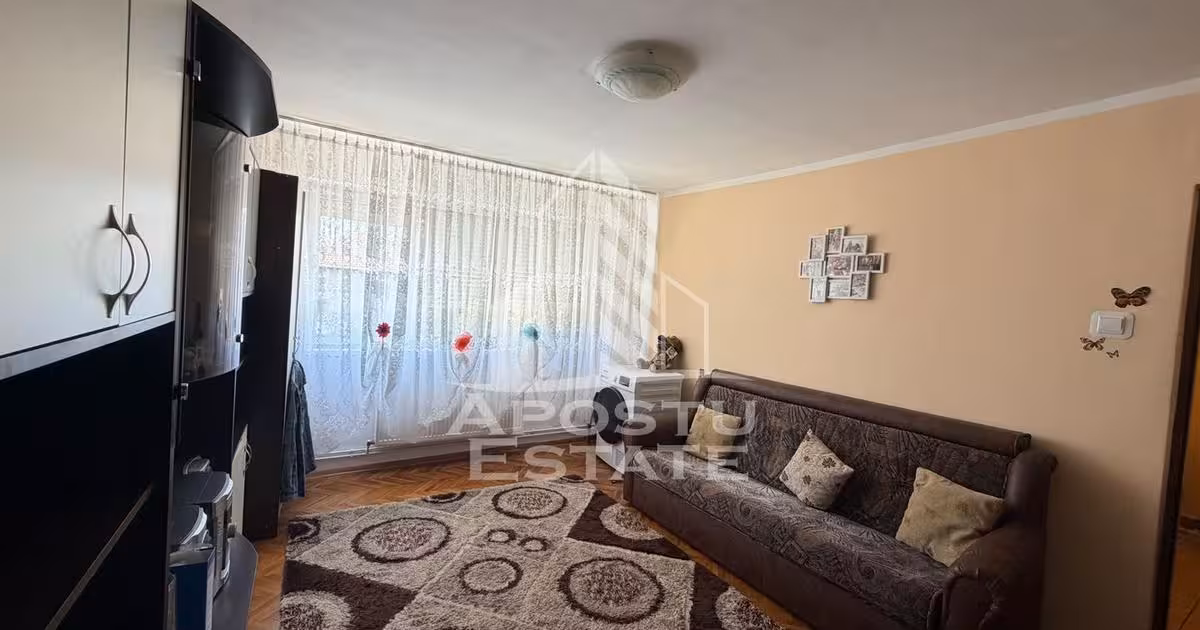 Apartament de vânzare cu 3 camere în zona Dacia, Timișoara
