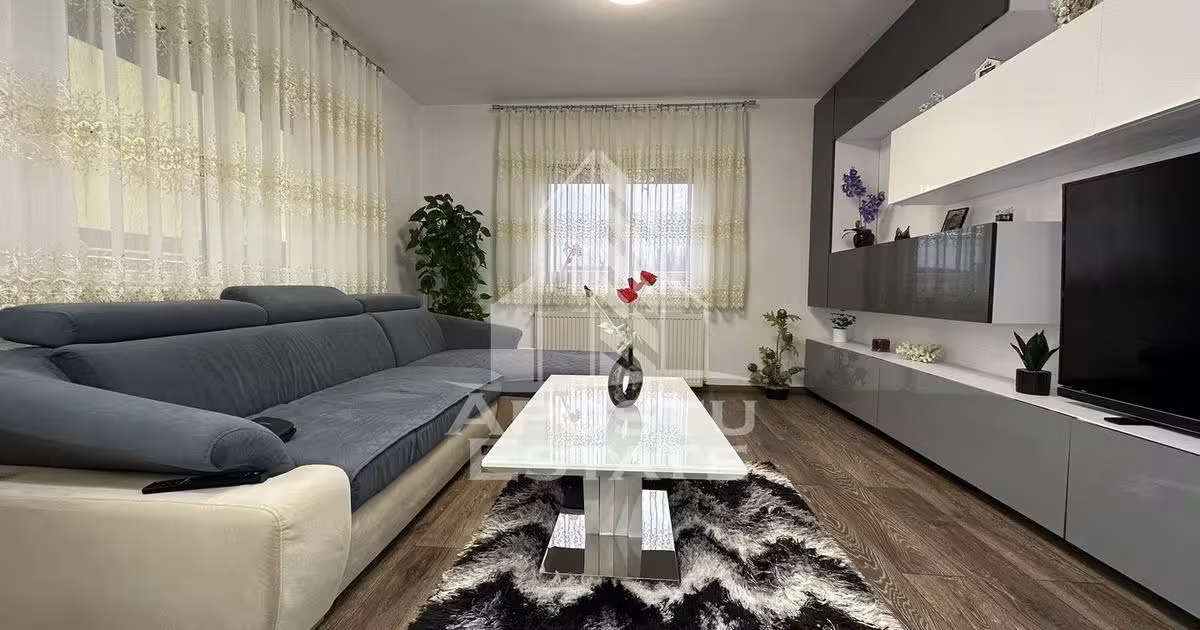 Casă individuală de vânzare cu 5 camere, mobilată în Utvin