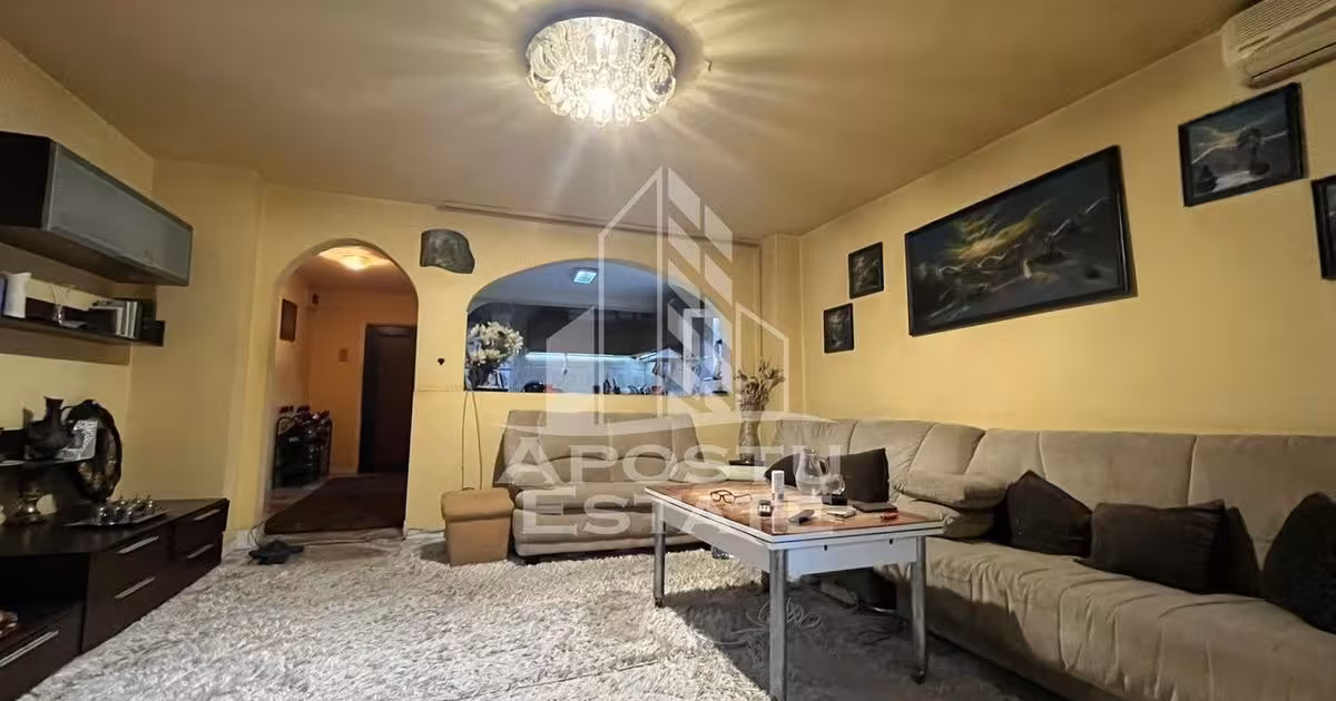 Apartament de vânzare cu 3 camere în zona Girocului, Timișoara