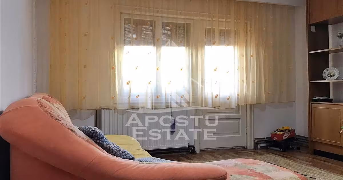 Apartament de vânzare cu 3 camere, mobilat în zona Girocului, Timișoara