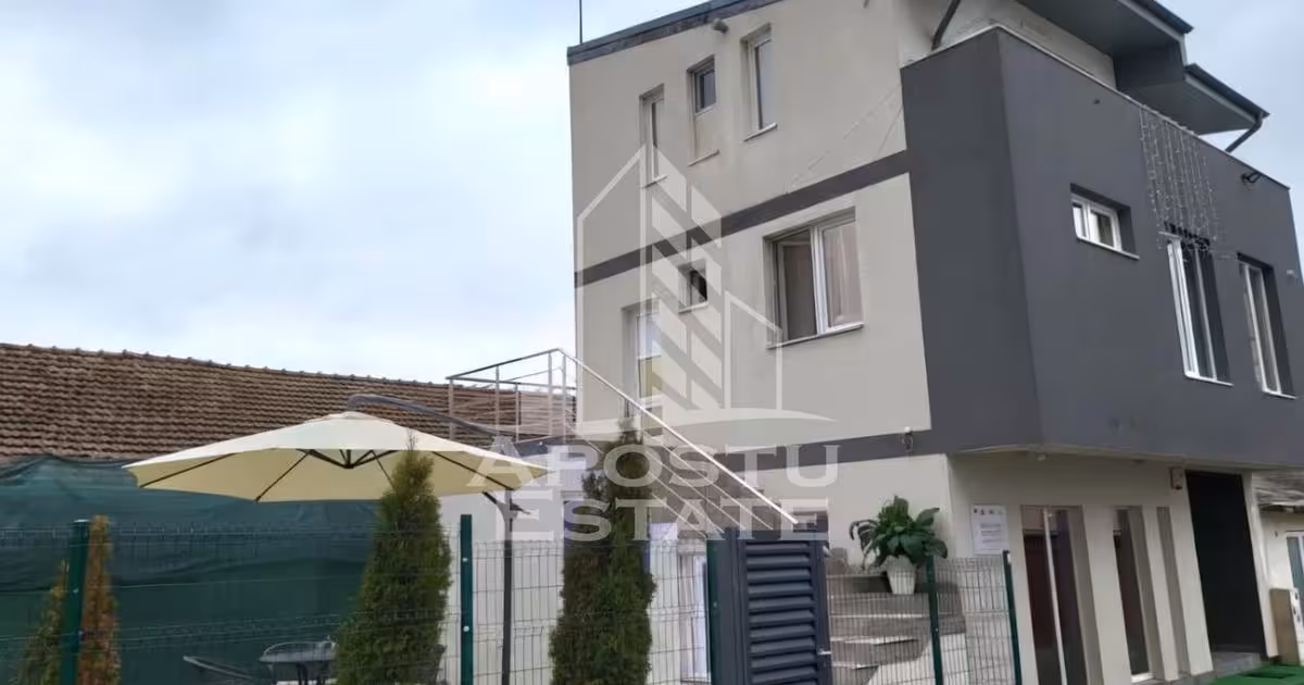 Apartament de vânzare cu 3 camere în zona Zăvoi, Deva