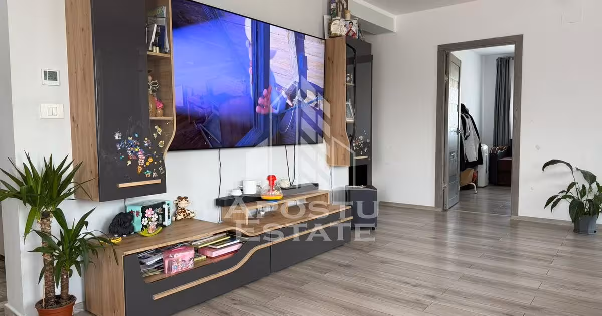 Casă individuală de vânzare cu 4 camere în Urseni