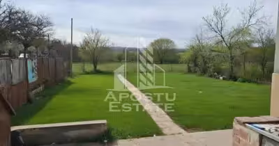 Casă Plopi