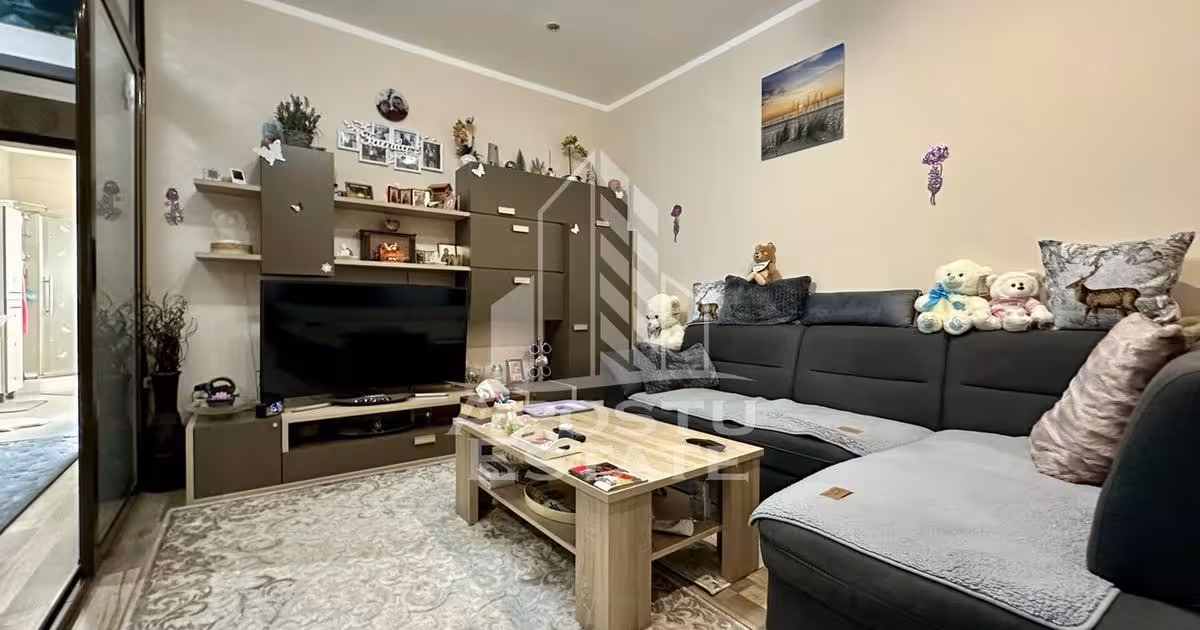 Apartament de vânzare cu 3 camere, mobilat în Giroc