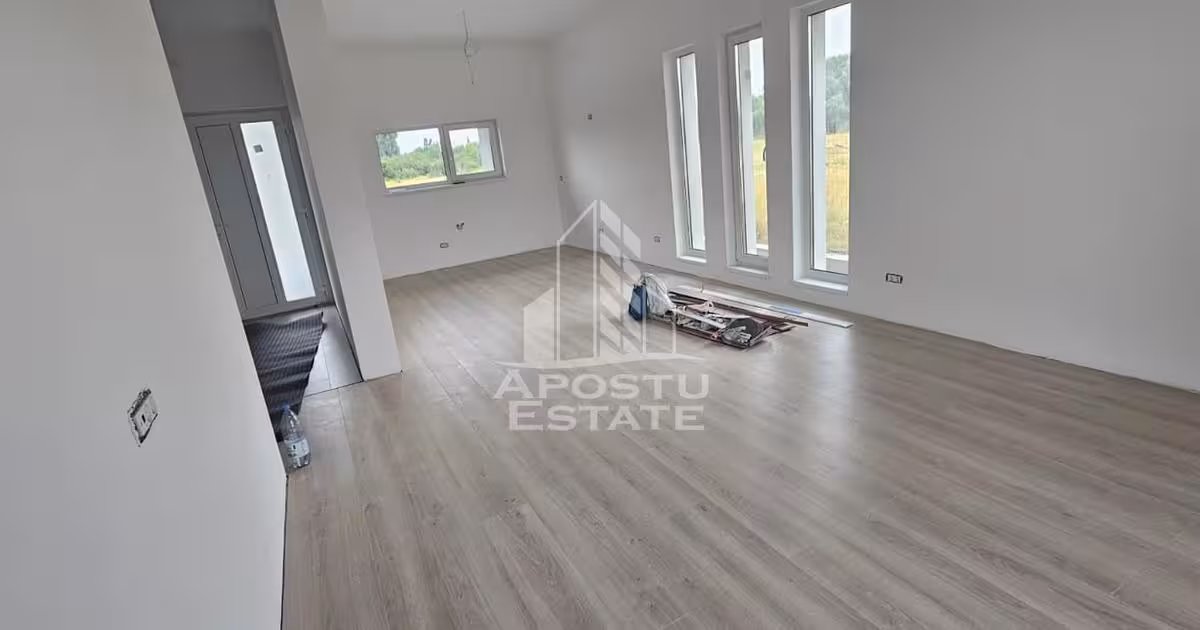 Duplex de vânzare cu 4 camere în Săcălaz