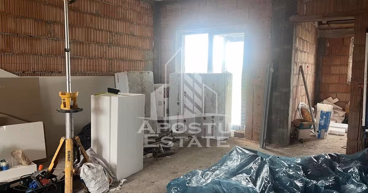 Duplex de vânzare cu 4 camere în Săcălaz